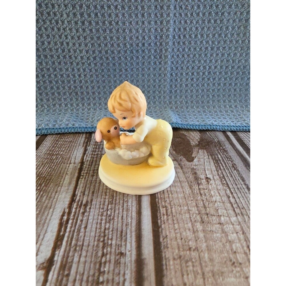 Vintage Lefton China Figurine. Little Boy Bathing His Puppy 2"